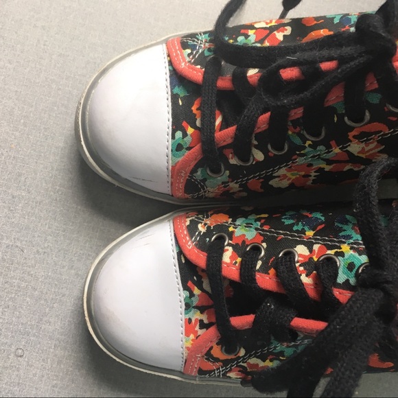 Floral sneaker lace up wedge heel shoe - Picture 3 of 4